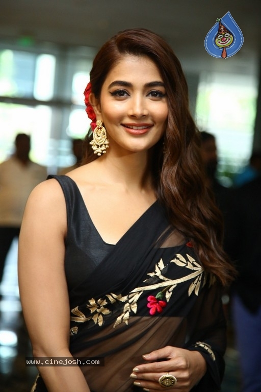 Pooja Hegde Photos - 5 / 21 photos