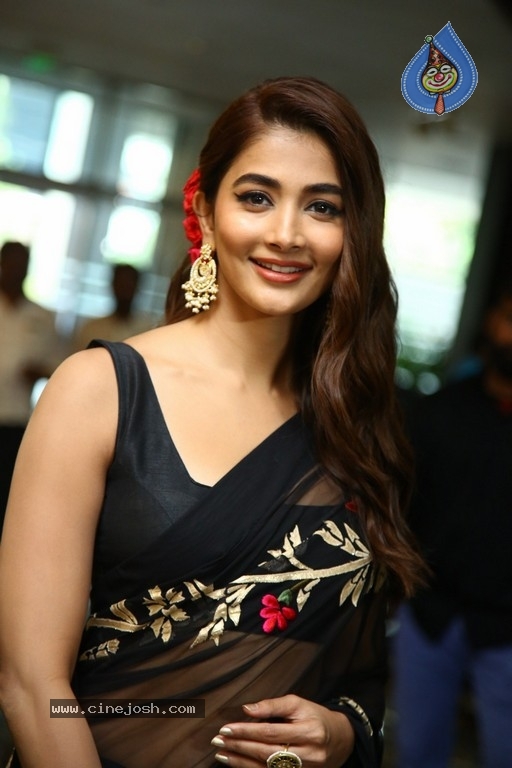 Pooja Hegde Photos - 6 / 21 photos