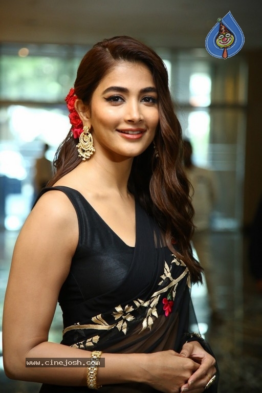 Pooja Hegde Photos - 13 / 21 photos