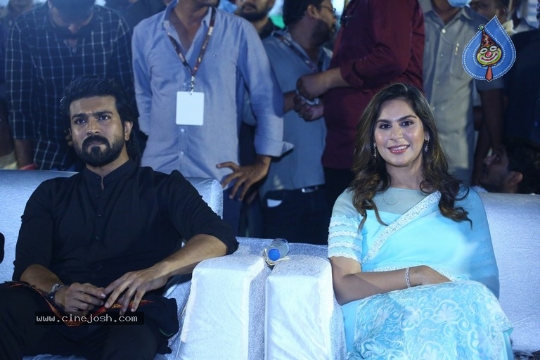 Acharya Pre Release Event 01 - 27 / 58 photos