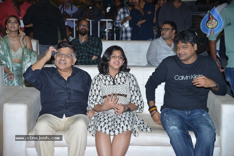 Ghani Pre Release Event 01 - 29 / 53 photos