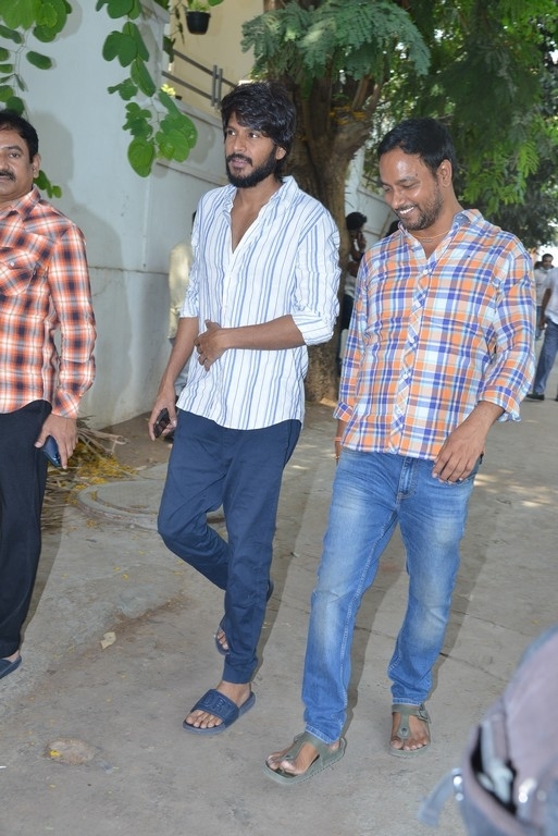 Celebs pays last rites to Narayan Das Narang - 2 / 28 photos