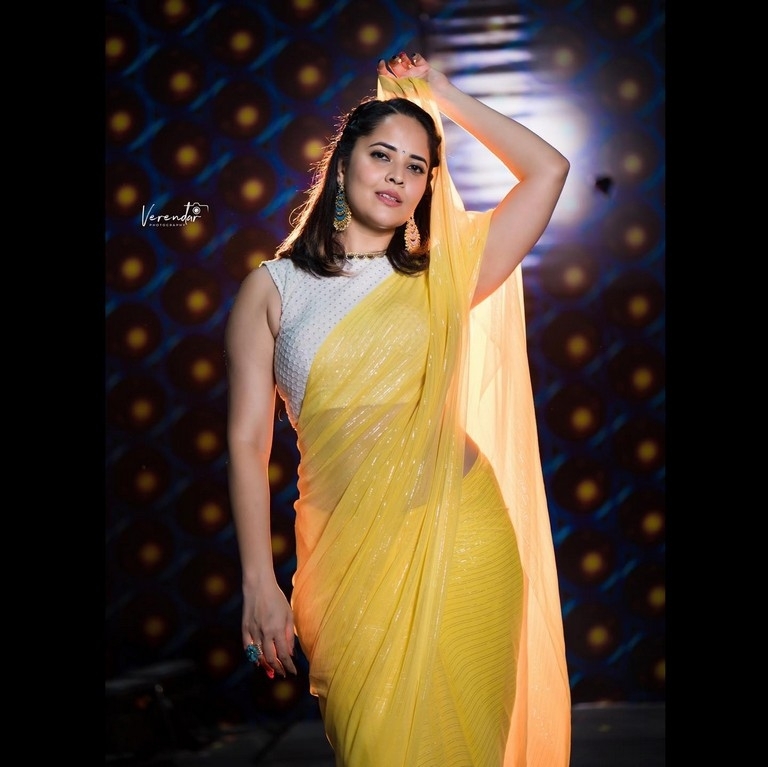 Anasuya Bharadwaj Photos - 2 / 6 photos