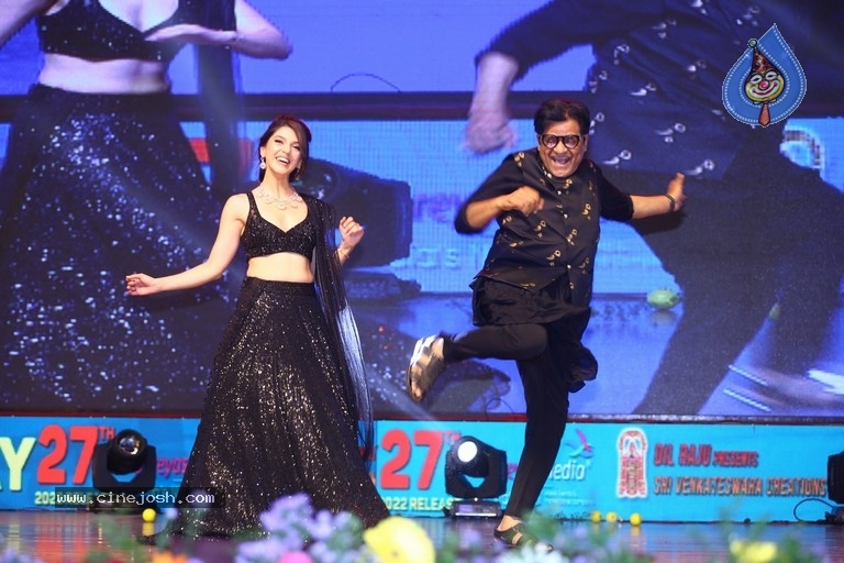 F3 Movie Pre Release Event - 44 / 80 photos