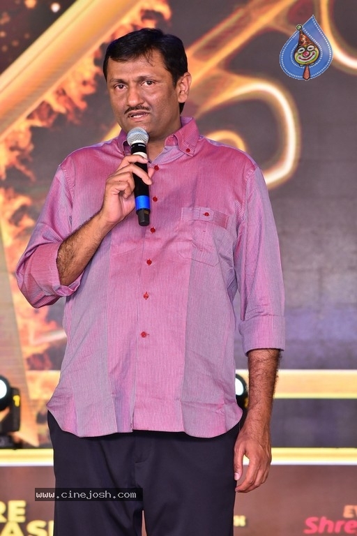 Sarkaru Vaari Paata movie pre release event 02 - 20 / 40 photos