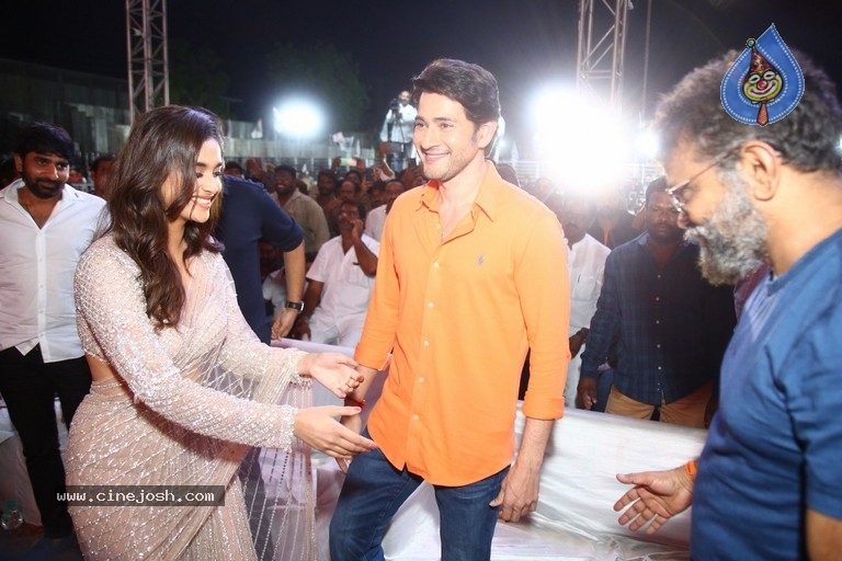 Sarkaru Vaari Paata Pre Release Event - 14 / 62 photos