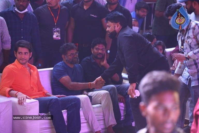 Sarkaru Vaari Paata Pre Release Event - 27 / 62 photos