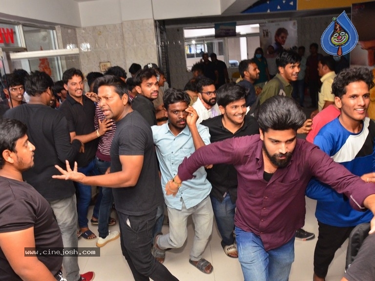 Sarkaru Vaari Paata Trailer Launch - 15 / 21 photos