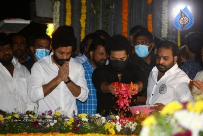 Jr NTR and Kalyan Ram At NTR Ghat - 23 of 34
