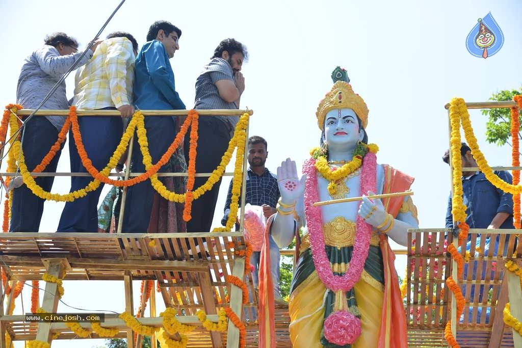 Mahanatudu-Prajanayakudu NTR book launch - 3 / 63 photos
