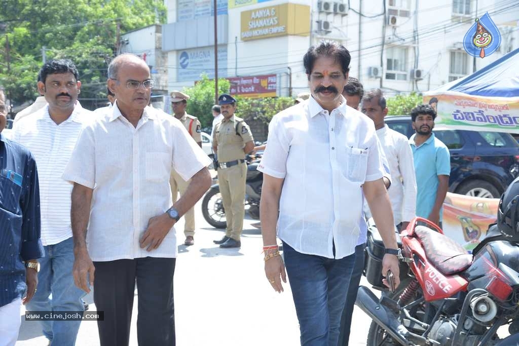 Mahanatudu-Prajanayakudu NTR book launch - 12 / 63 photos