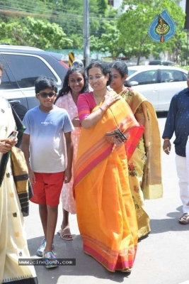 Mahanatudu-Prajanayakudu NTR book launch - 54 of 63