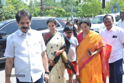 Mahanatudu-Prajanayakudu NTR book launch - 57 of 63