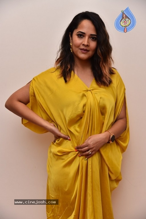 Anasuya Bharadwaj Photos - 8 / 18 photos