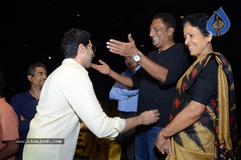 Major Movie Celebrity Show - 40 / 42 photos