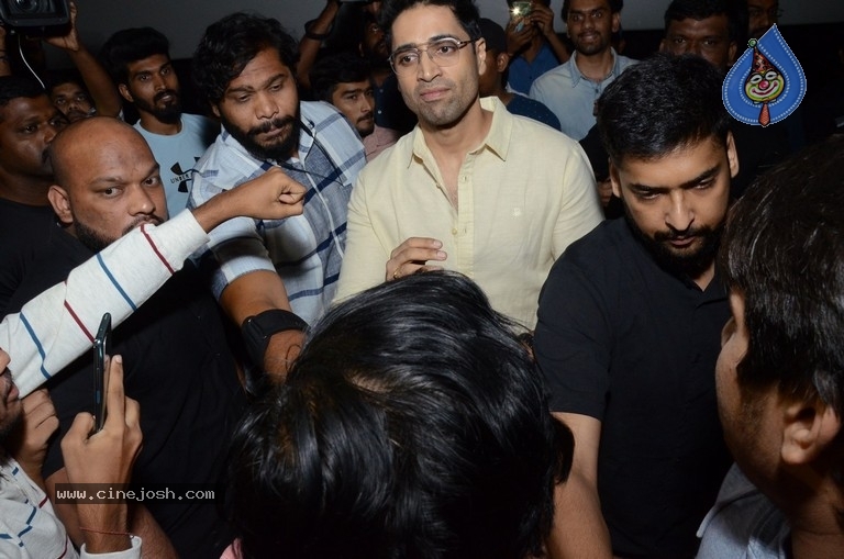 Major Movie Celebrity Show - 42 / 42 photos