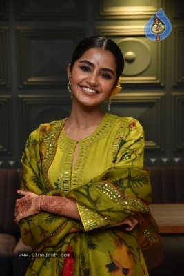 Anupama Parameswaran - 4 of 21