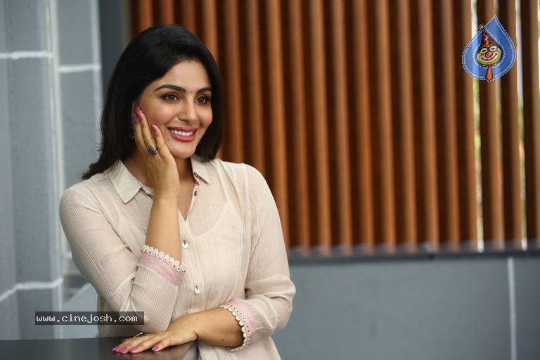 Samyuktha Menon Interview Photos - 5 / 21 photos