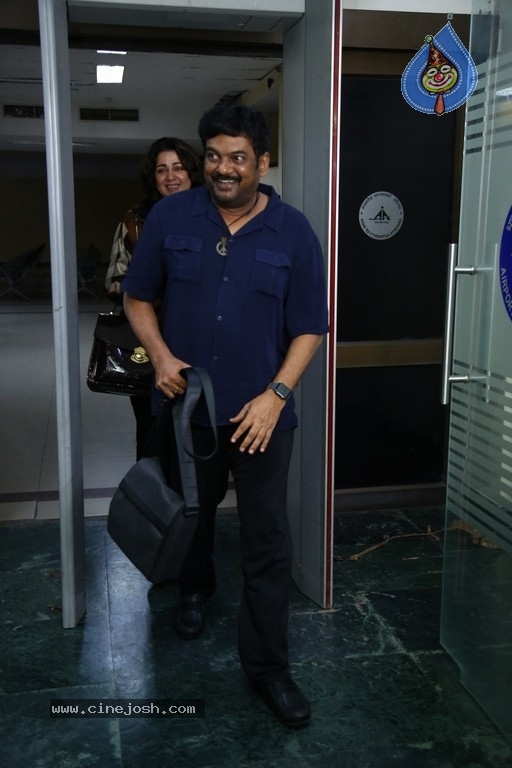 Liger Movie team at Begumpet Airport - 2 / 20 photos