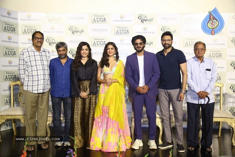 Sita Ramam Movie Trailer Launch - 6 / 21 photos