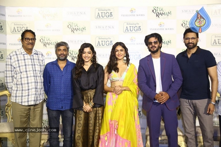 Sita Ramam Movie Trailer Launch - 11 / 21 photos
