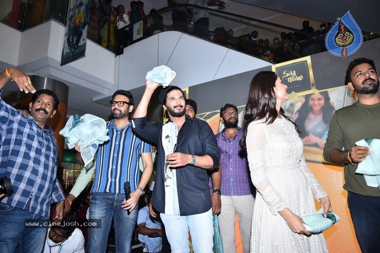 Sita Ramam team at PVP Mall, Vijayawada - 10 / 21 photos