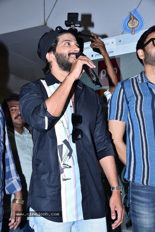 Sita Ramam team at PVP Mall, Vijayawada - 12 / 21 photos