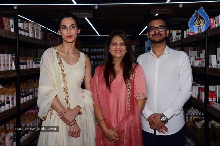 Celebrities at Sustainkart Launch - 9 / 21 photos