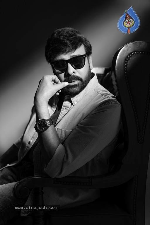 Chiranjeevi Stylish Look - 6 / 21 photos