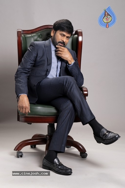 Chiranjeevi Stylish Look - 11 / 21 photos