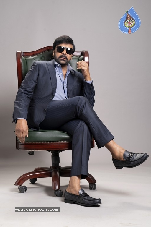 Chiranjeevi Stylish Look - 19 / 21 photos