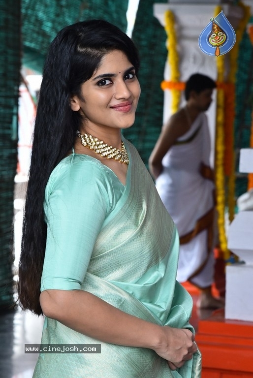 Megha Akash Photos - 4 / 19 photos