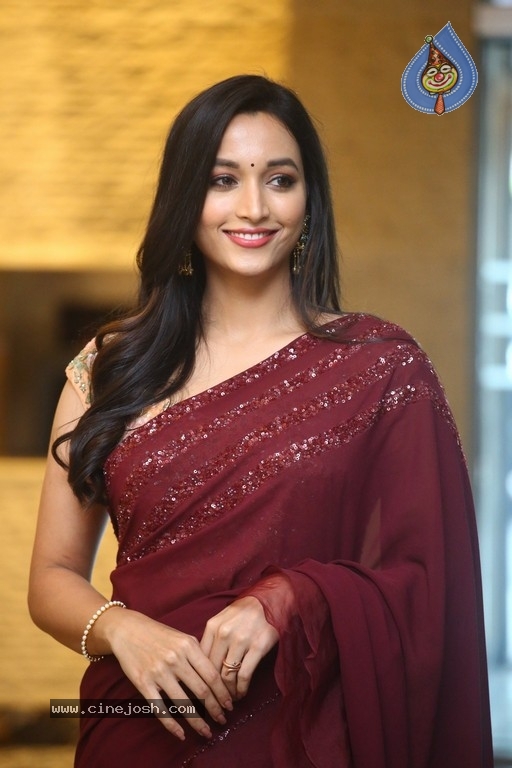 Srinidhi Shetty Photos - 1 / 16 photos