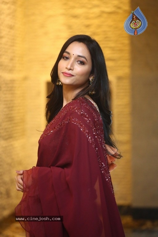 Srinidhi Shetty Photos - 8 / 16 photos