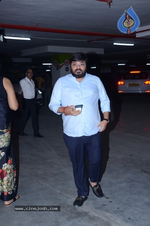Celebrities At Laal Singh Chaddha Premiere Event - 38 / 42 photos