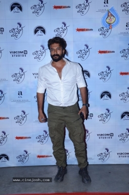 Celebrities At Laal Singh Chaddha Premiere Event - 30 of 42