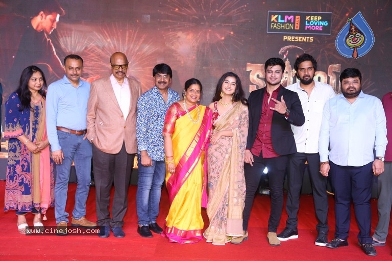 Karthikeya 2 Movie 100cr Celebrations  - 7 / 8 photos