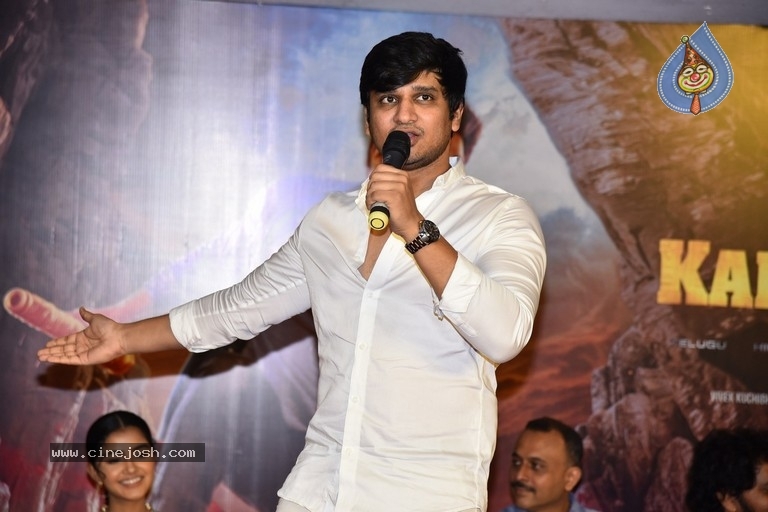 Karthikeya 2 Press Meet - 11 / 21 photos