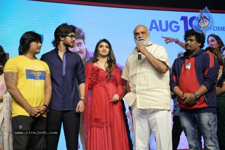 Wanted Pandugadu Pre Release Event - 17 / 21 photos