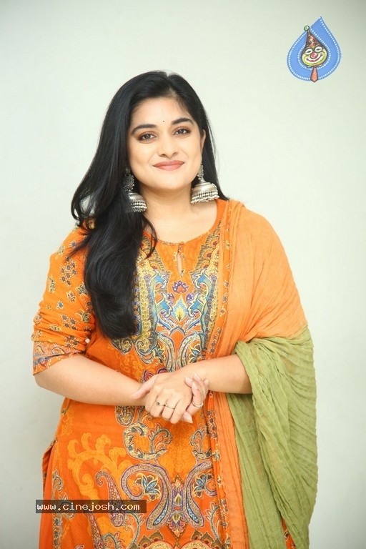 Nivetha Thomas Photos - 7 / 18 photos