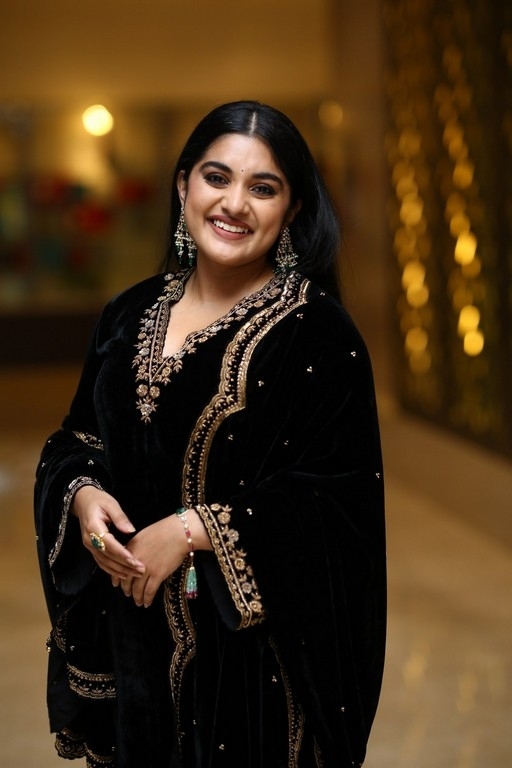 Nivetha Thomas Photos - 15 / 20 photos