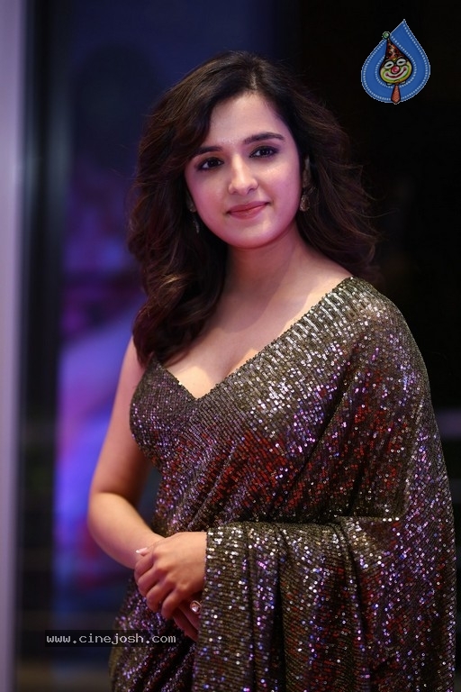 Shirley Setia Photos - 2 / 17 photos