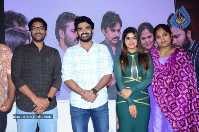 Nenu Meeku Baga Kavalsina Vadini Press Meet - 5 of 12