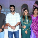 Nenu Meeku Baga Kavalsina Vadini Press Meet