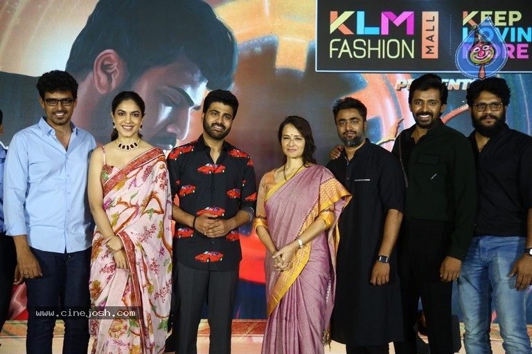 Oke Oka Jeevitham Pre Release Event - 9 / 26 photos