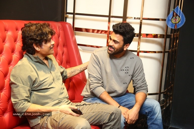 Oke Oka Jeevitham Special Celebrity Premier Show - 6 / 16 photos