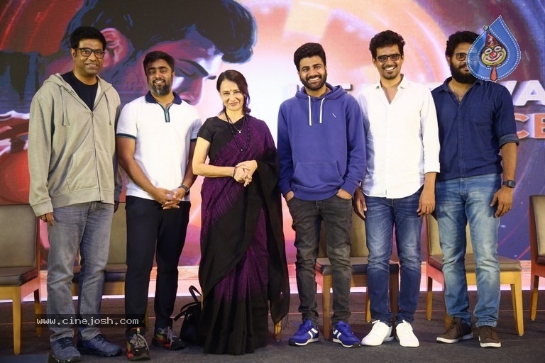 Oke Oka Jeevitham Success Meet - 18 / 21 photos