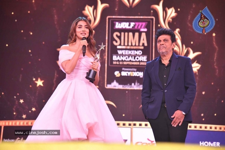 Celebrities at SIIMA 2022 Awards - 9 / 61 photos