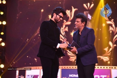 Celebrities at SIIMA 2022 Awards - 23 of 61