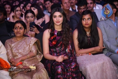 Celebrities at SIIMA 2022 Awards - 27 of 61